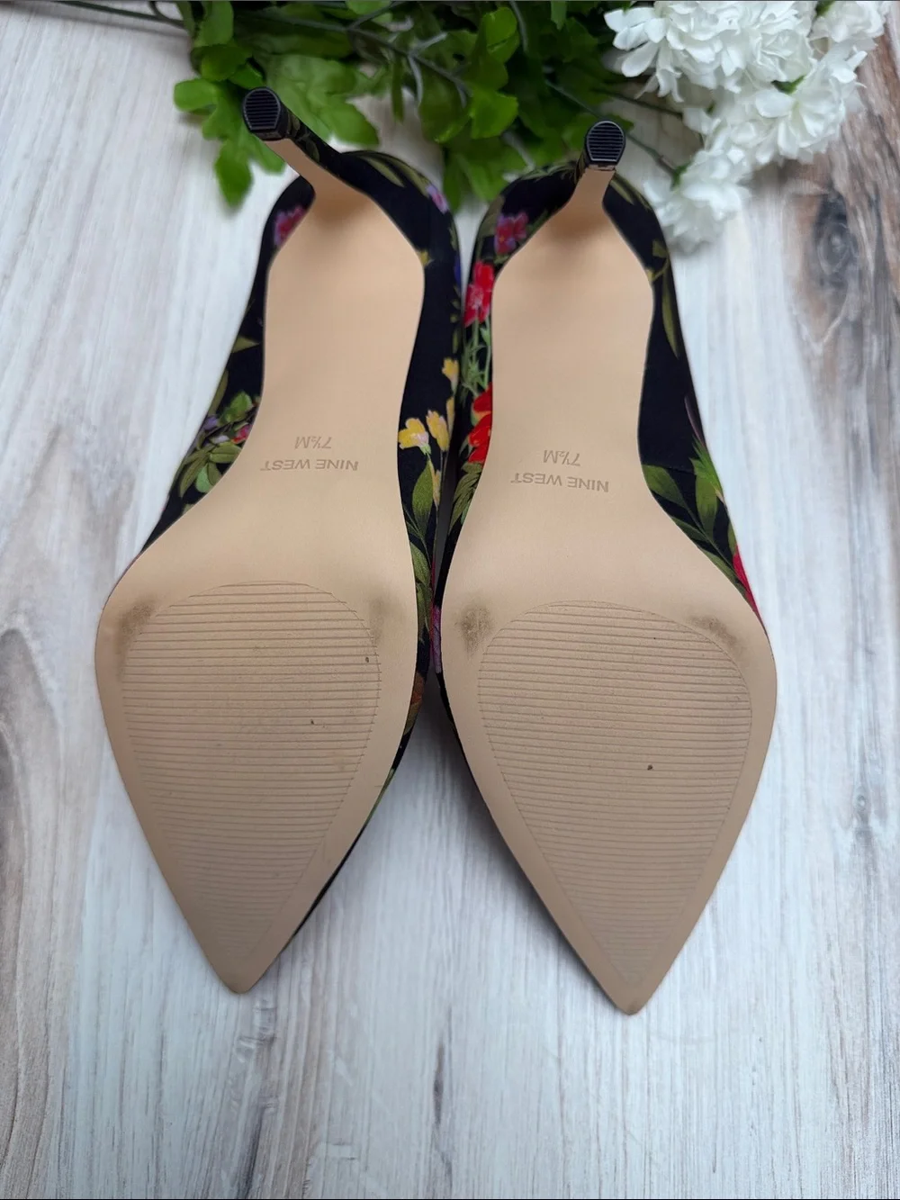 NINE WEST Fresh Floral Pumps Size 7.5